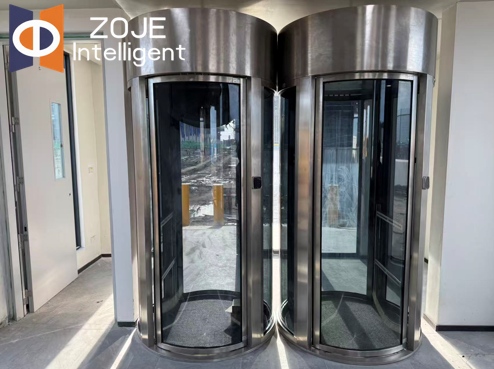 ZOJE AB-type glazen tourniquet op volledige hoogte succesvol geïnstalleerd in een lokaal datacenter in Thailand